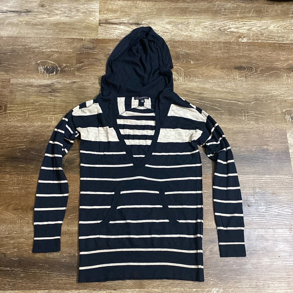 Banana Republic hooded V-neck Sweater